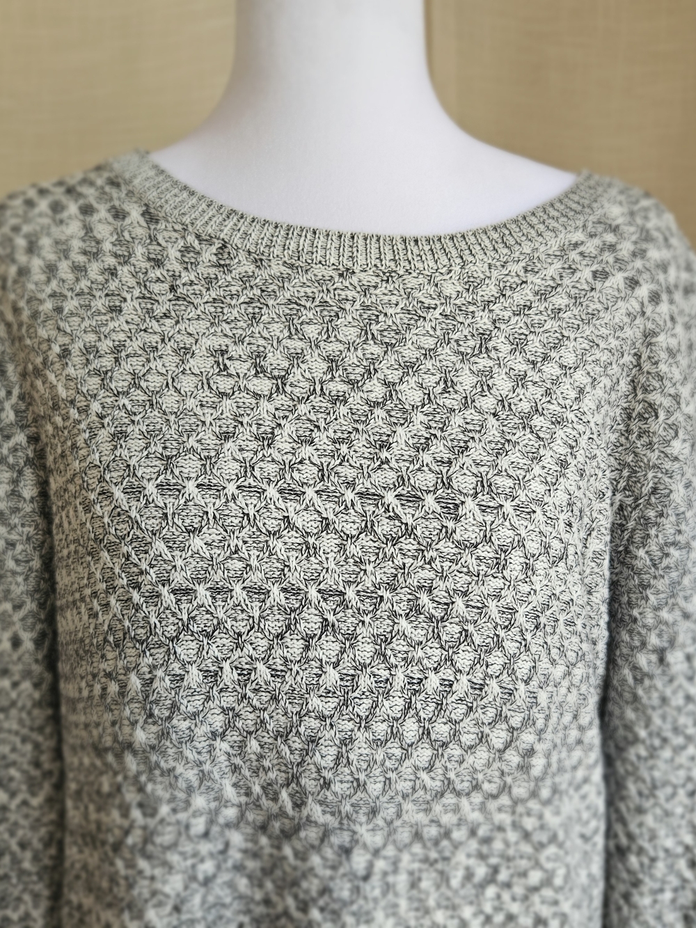 NWT Loft Outlet Long Sleeve Marled Knit Sweater Dress Gray/White Size L - Picture 3 of 16